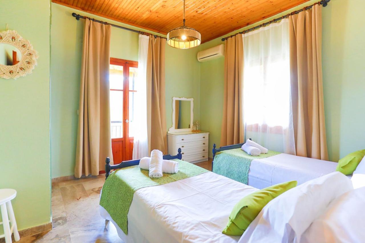 Cochelli Lower Pool Walk To Wifi Ac Apartment